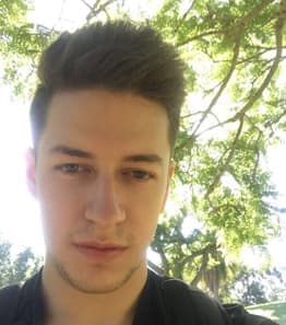 Luis Eduardo selfie